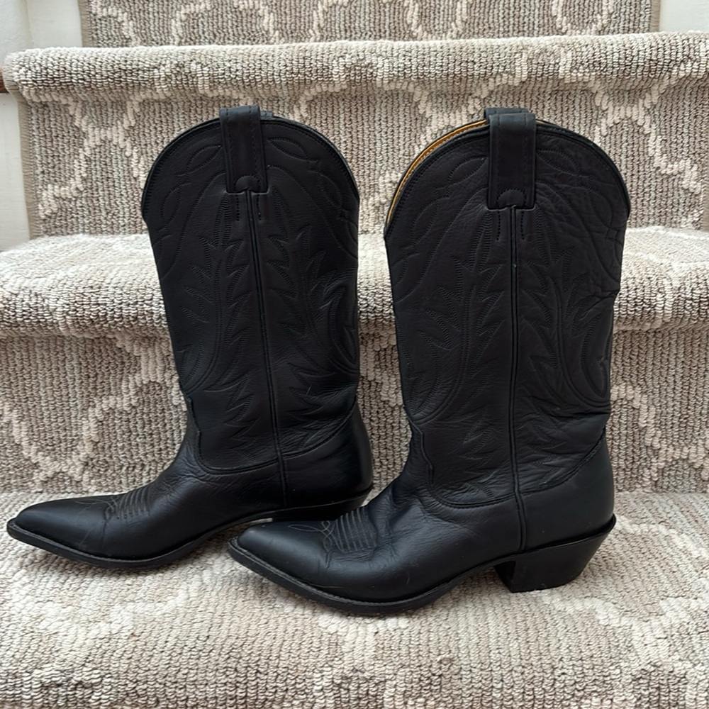 NOCONA Women’s Boots - Black